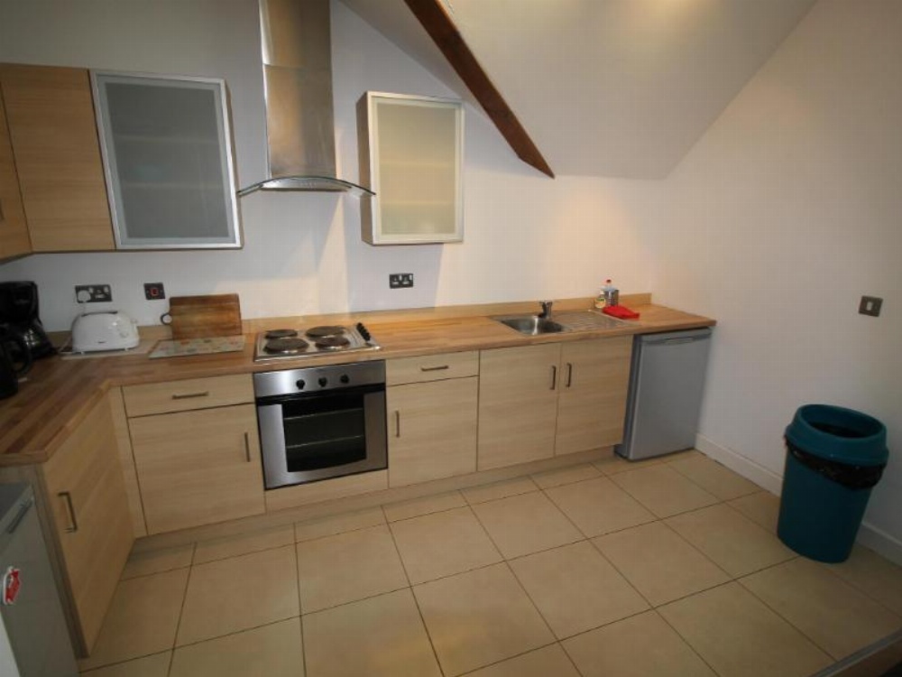Ashgrove Court Penthouse's by Cardiff Holiday Homes Image 7