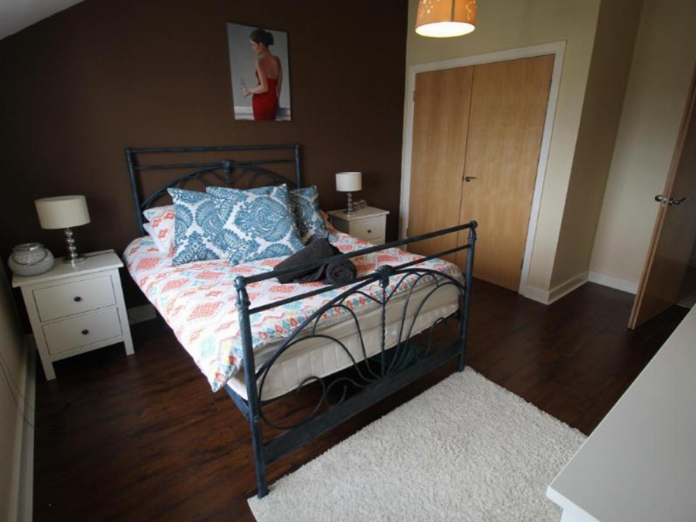 Ashgrove Court Penthouse's by Cardiff Holiday Homes Image 8